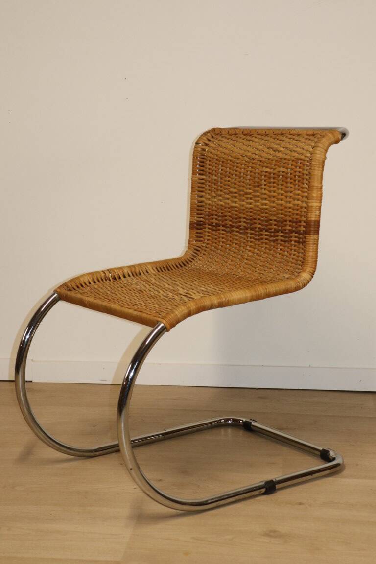 Chaise vintage "MR10" par Ludwig Mies van der Rohe