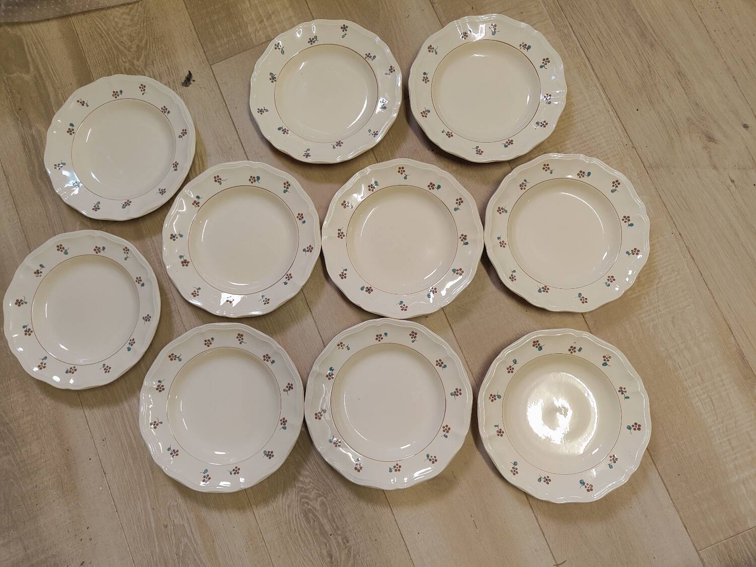 Set of 10 plates + 10 soup plates Arromanches Sarreguemines model