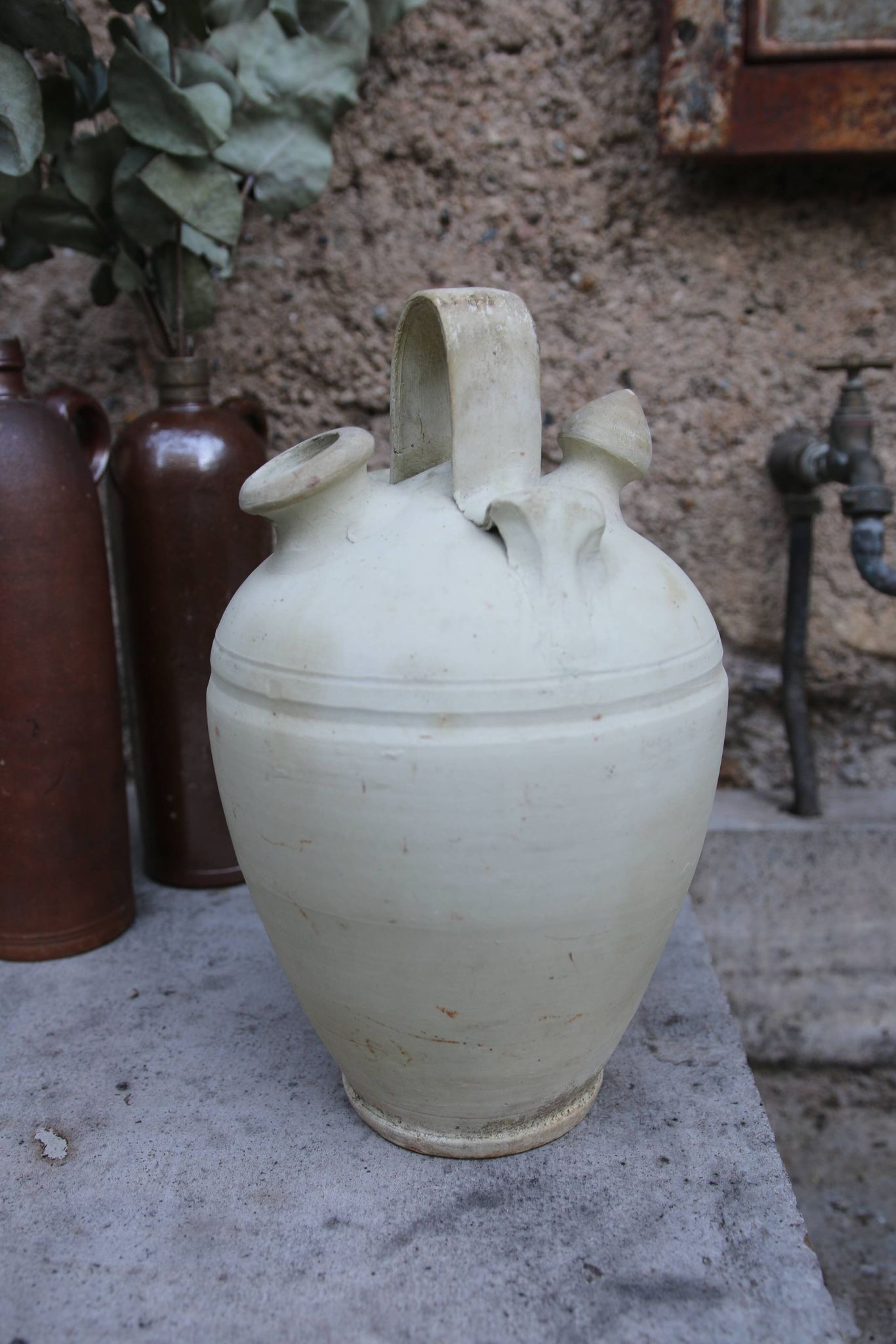 Gargoulette ancienne en terre cuite à 2 becs