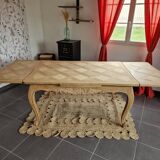 Castle table