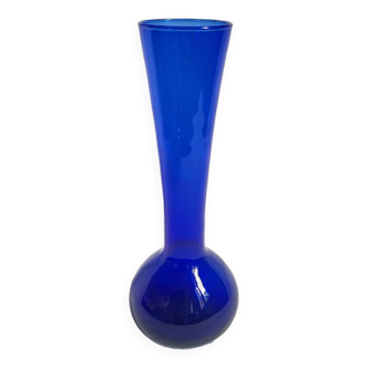 Vase soliflore en verre bleu