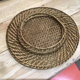 Under wicker plates