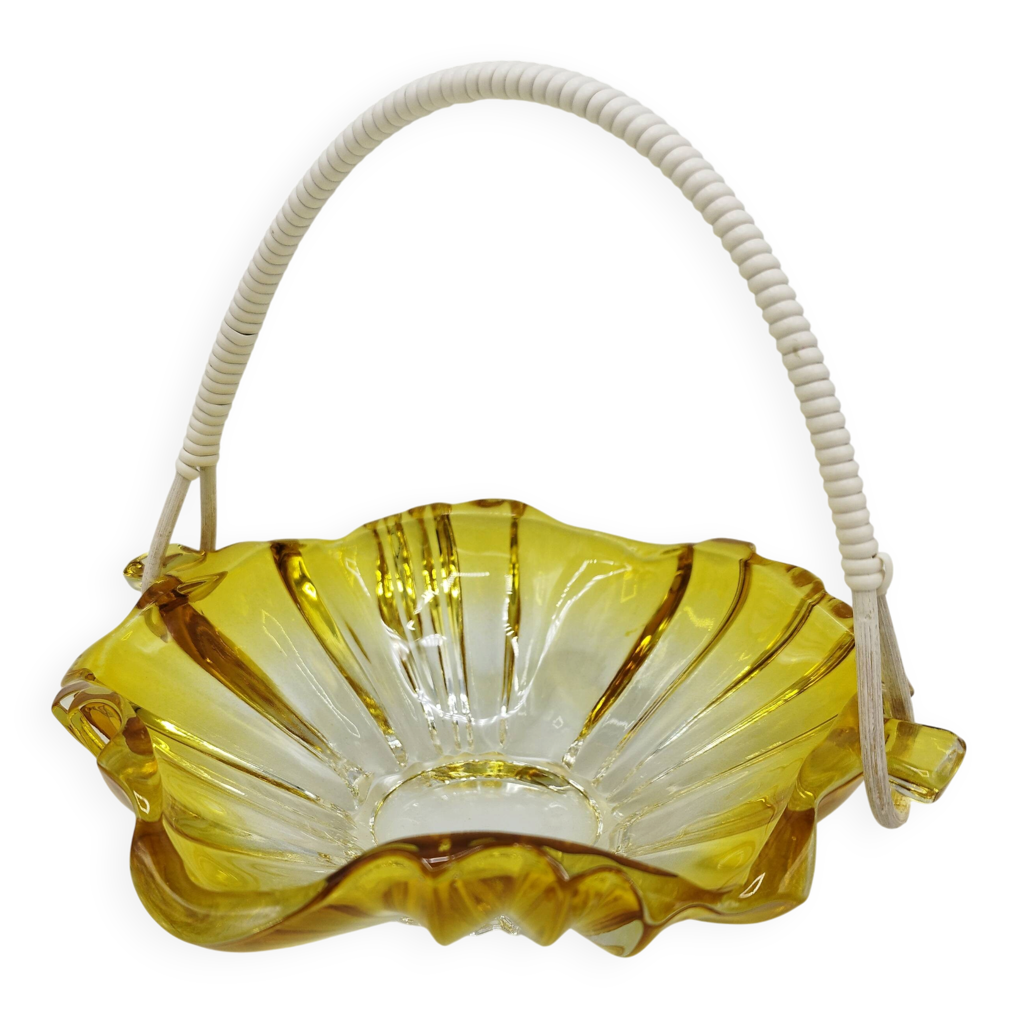Vintage amber glass pocket basket with scoubidou handle – 1960s