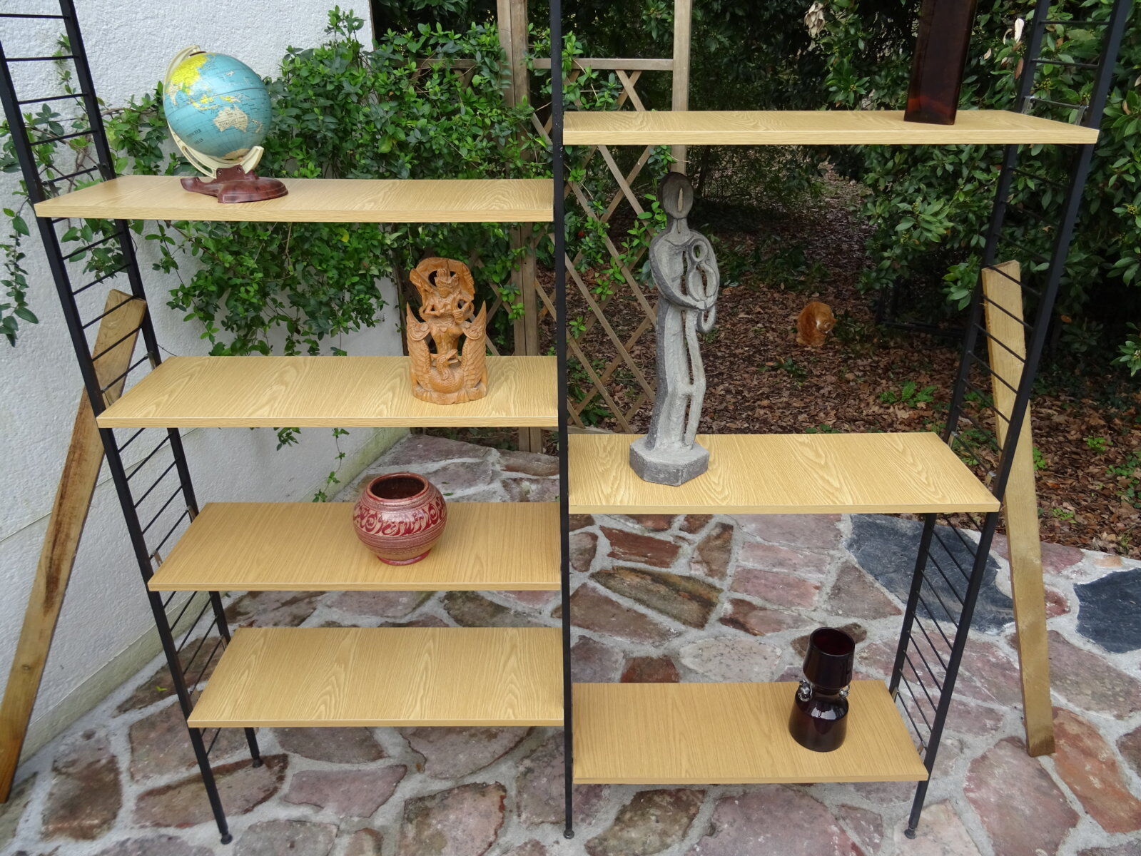 Bookshelf bookstring floor ceiling