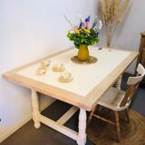 Farm table