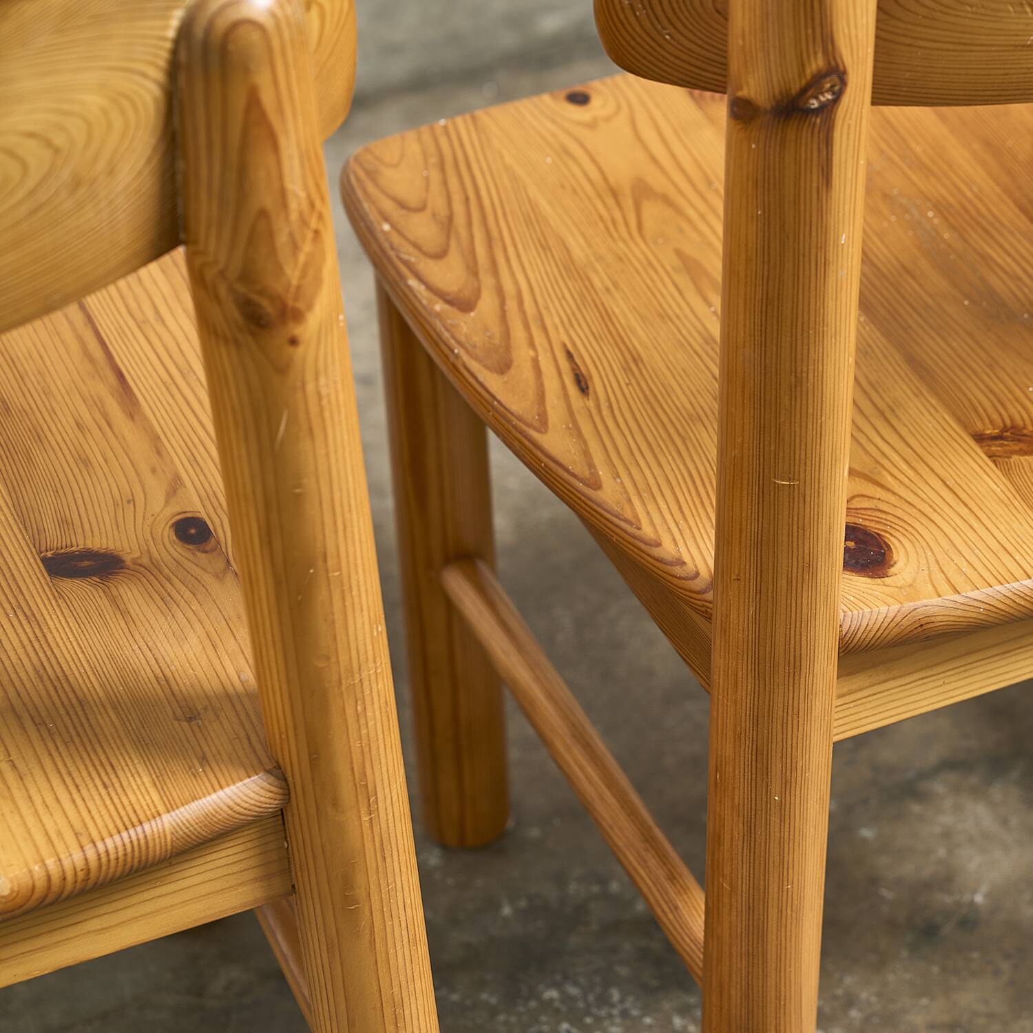 4 chairs in the style of Rainer Daumier
