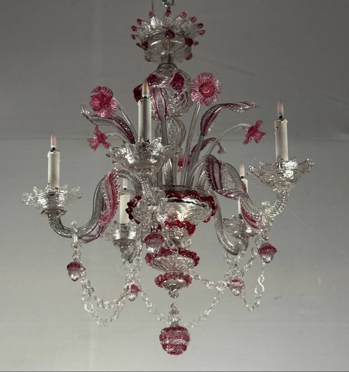 Venetian chandelier in colorless and red Murano glass, 5 light arms