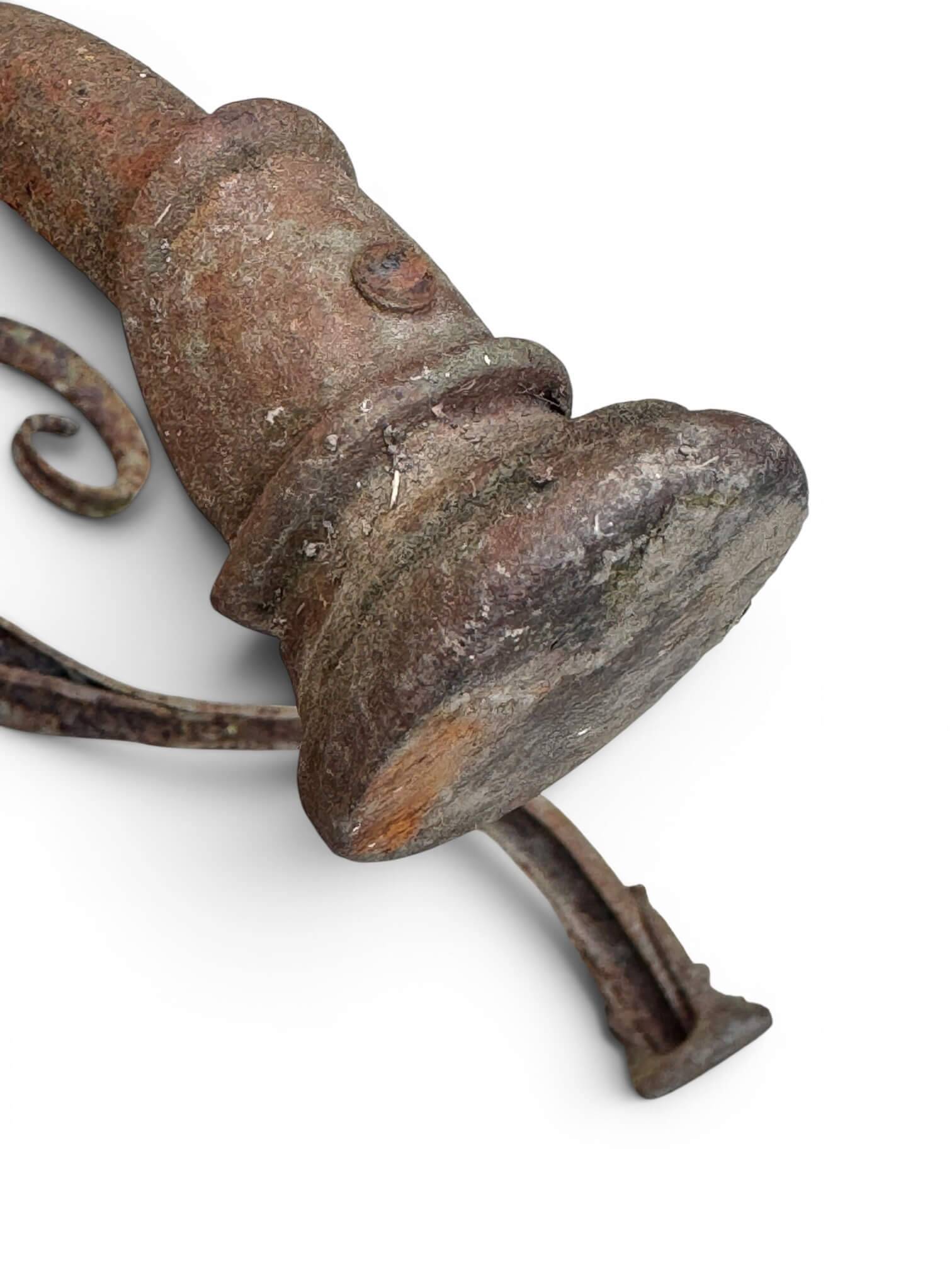 1900 wrought iron guéridon from Arras, St Sauveur