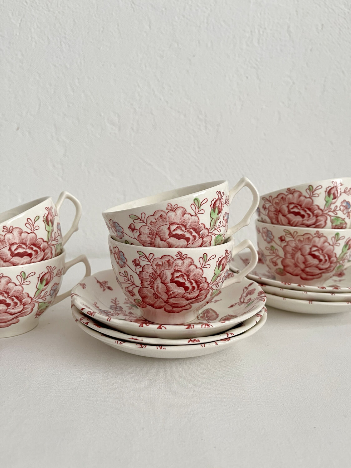 6 Johnson Brothers "Rose Chintz" English earthenware mugs