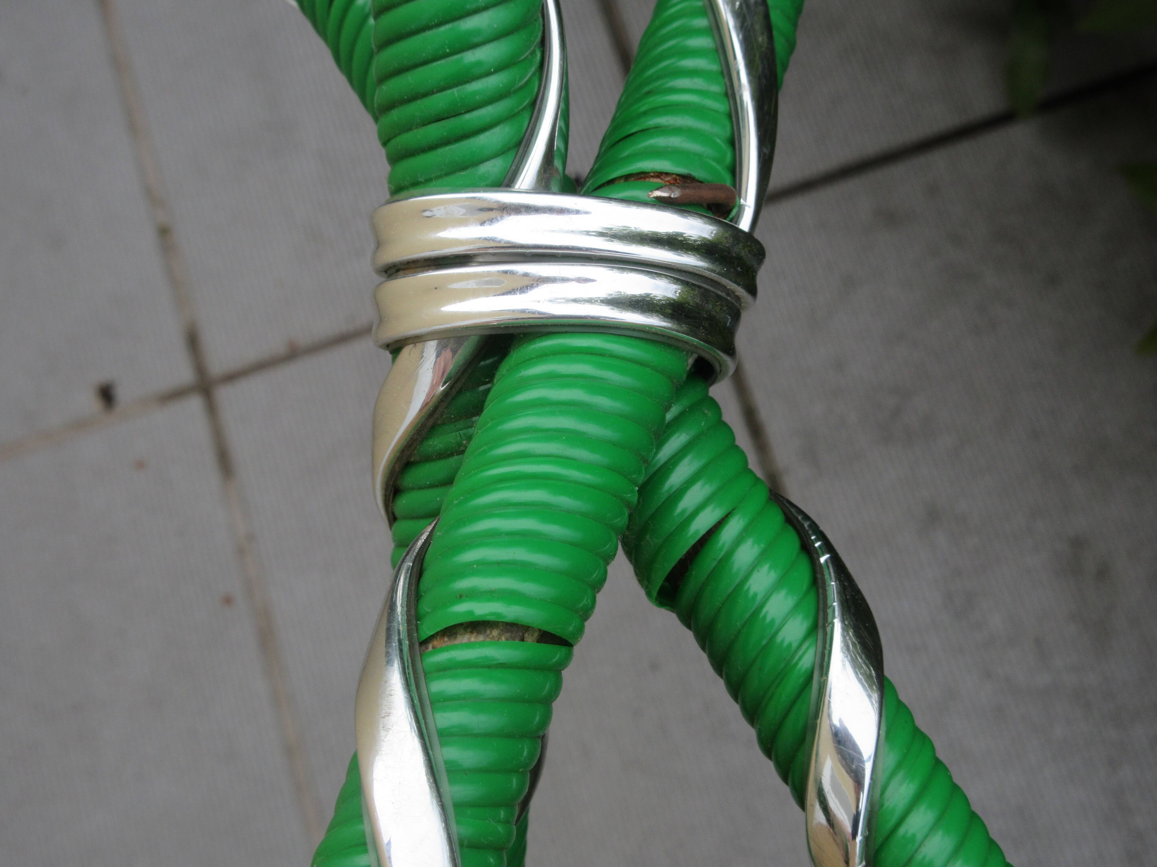 Vintage plant holder tripod "kitsch" pink pattern