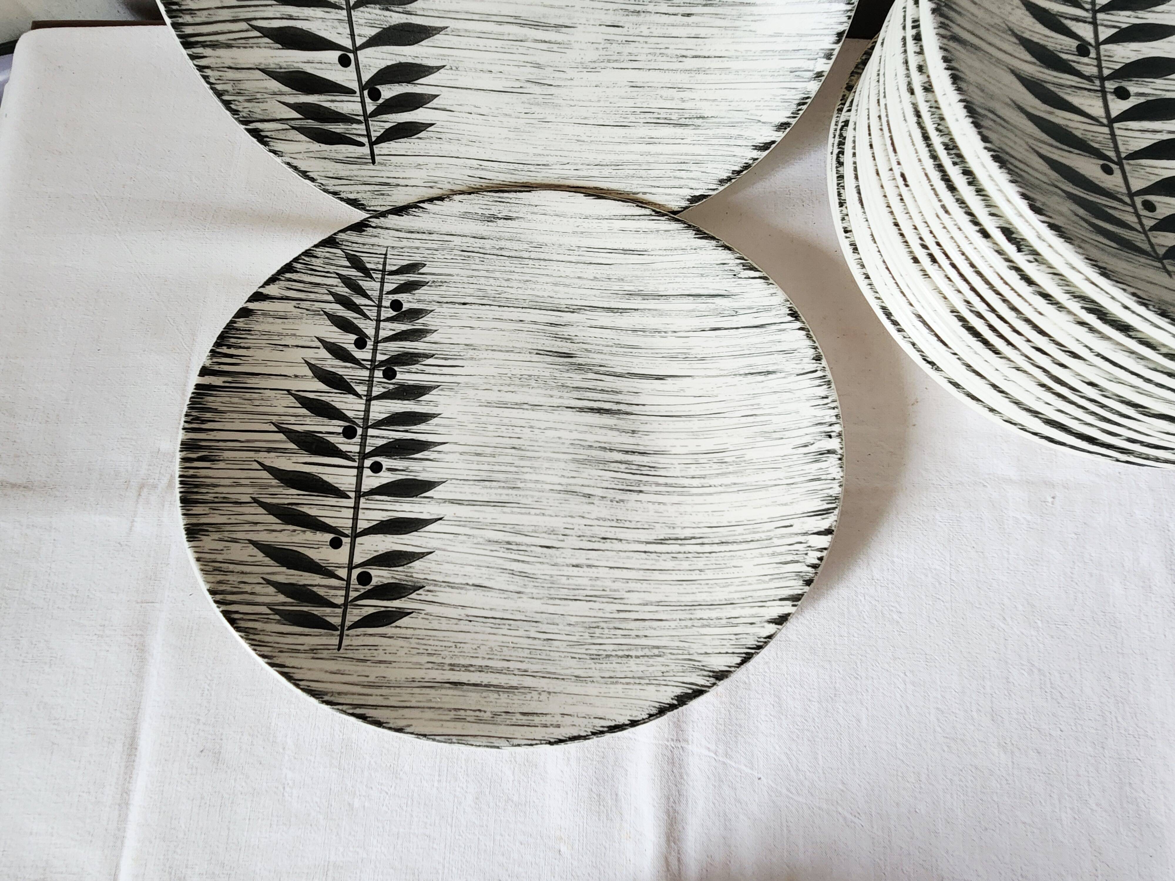 Vintage french 1960s salins tolede - toledo dinner plates black olive