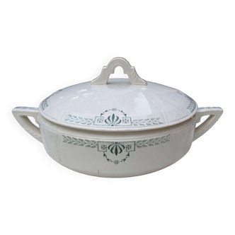 Terre de Fer Gien soup tureen, Clara model