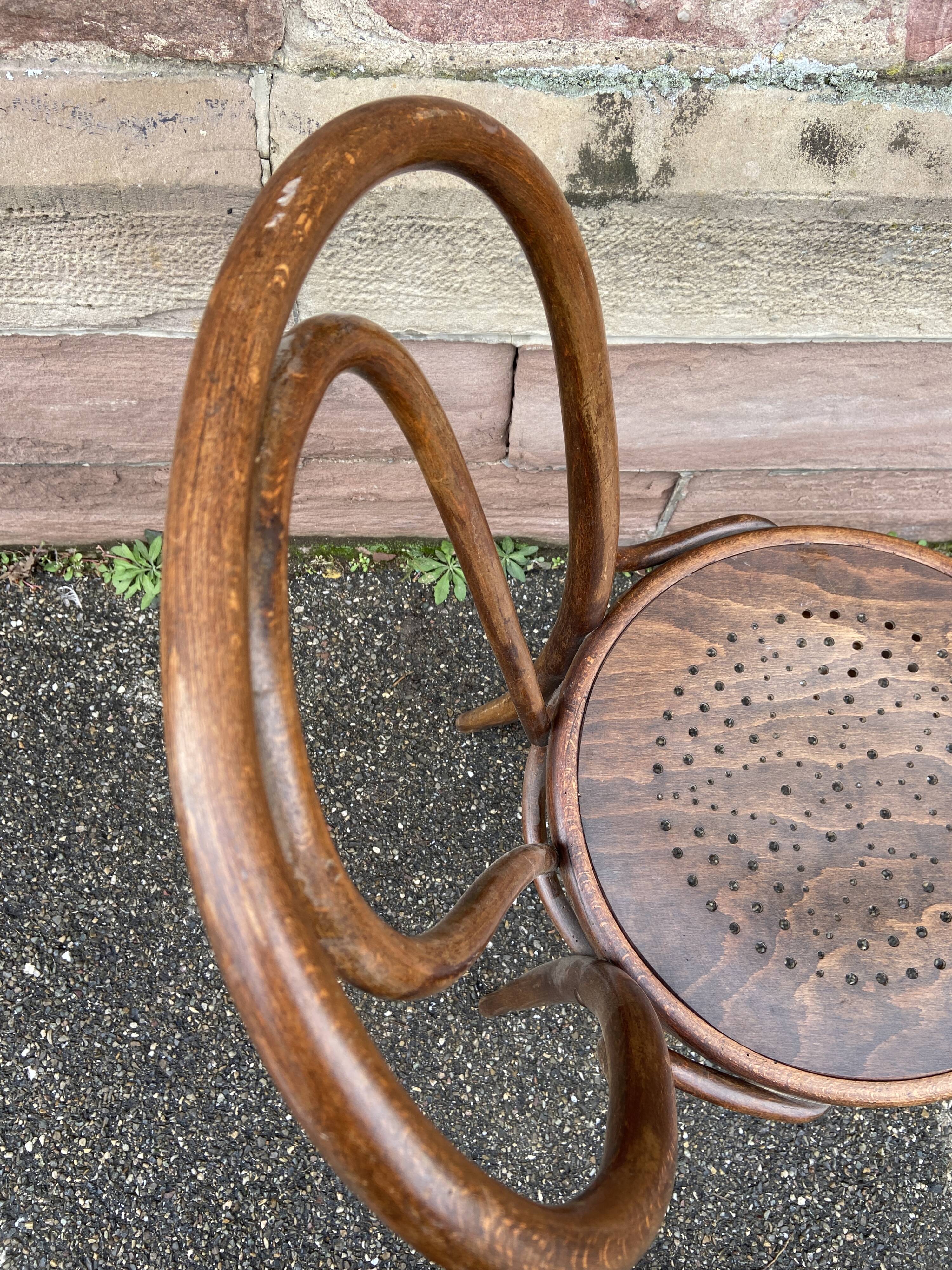 Chaise bistrot café 1920s thonet fischel bois courbé
