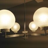 Lustre à six feux en métal chromé et globes en verre opaque / vintage années 60-70