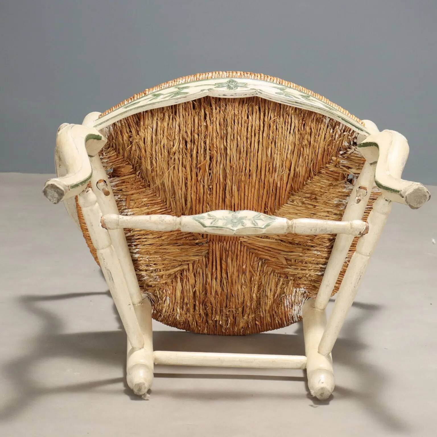 Antique baroque-style armchairs in lacquered wood from the 19th century.