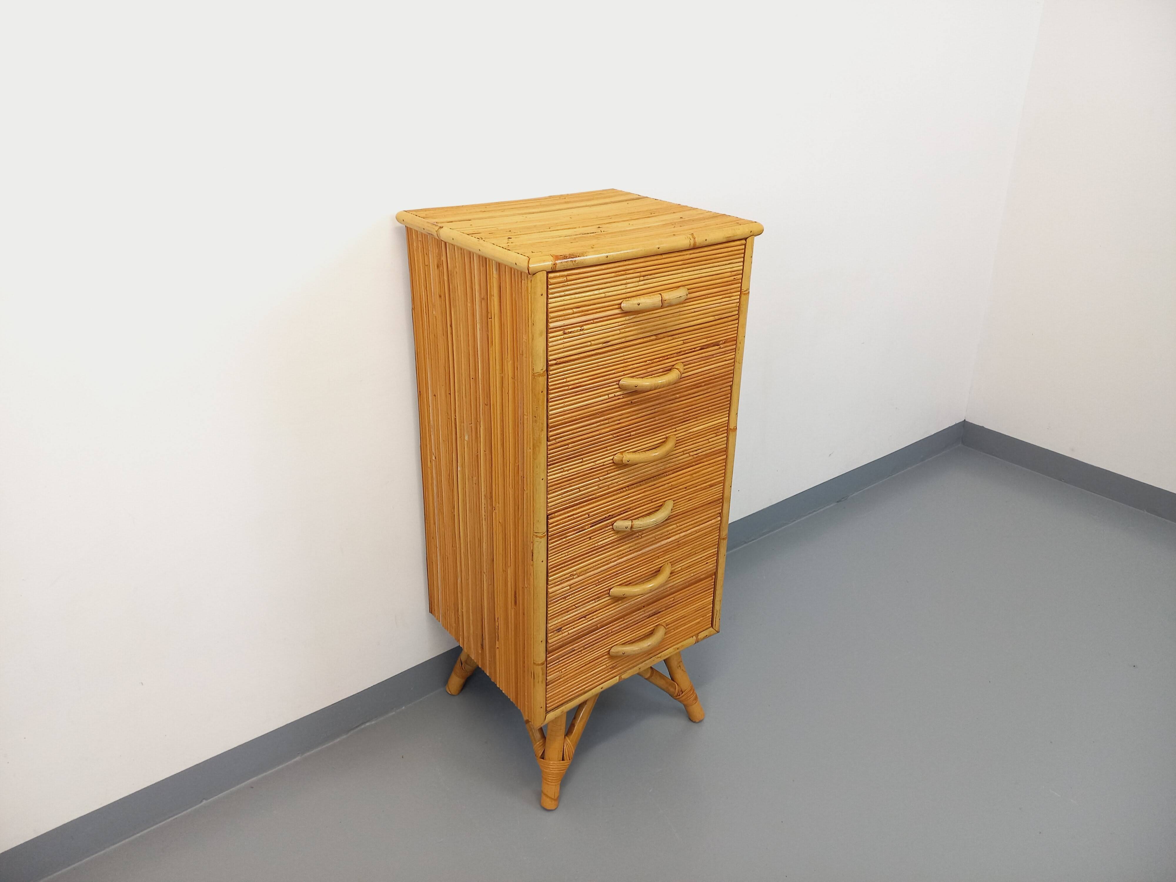 Commode chiffonnier vintage en rotin des années 70