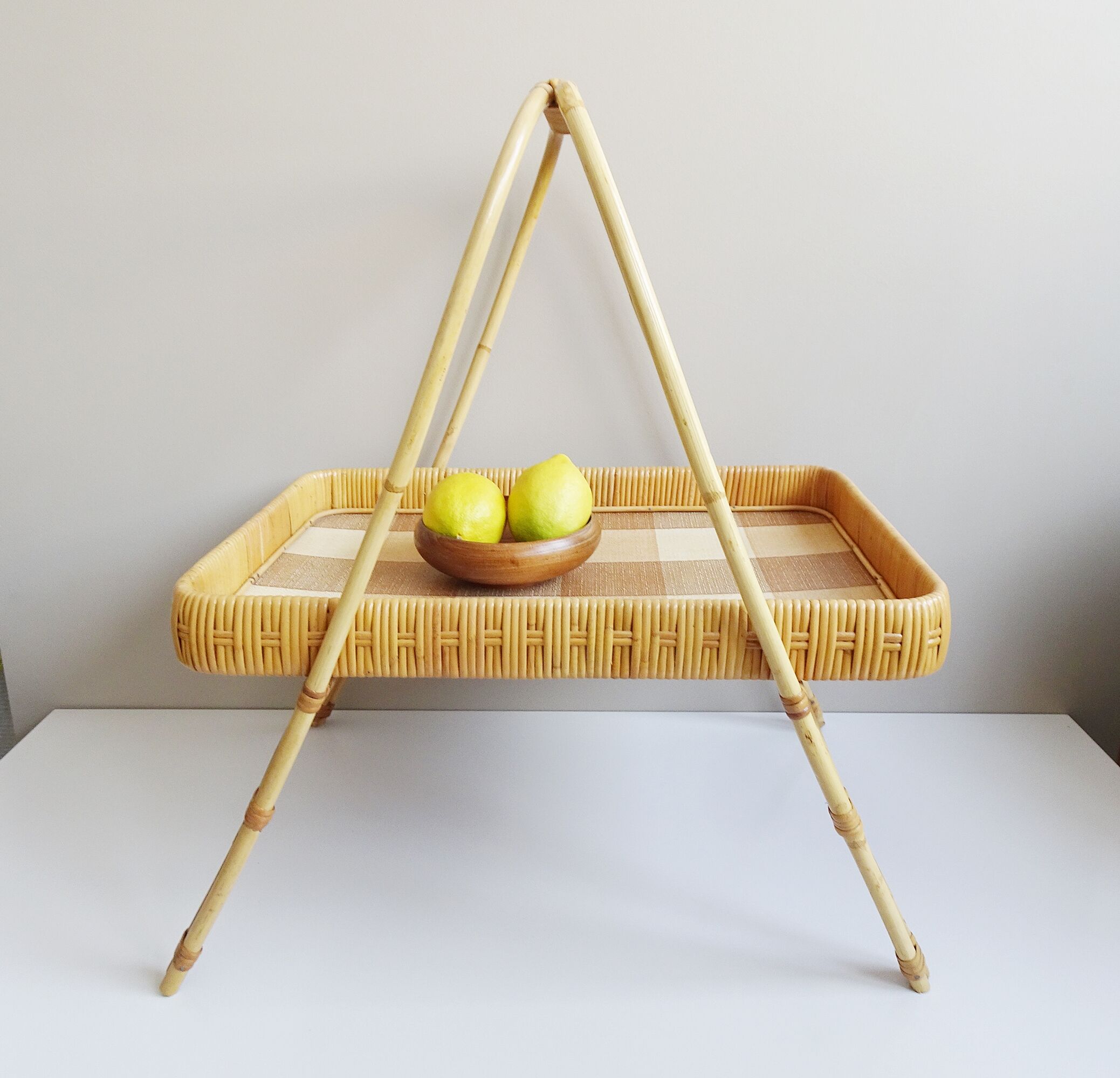 Plateau en bambou et rotin