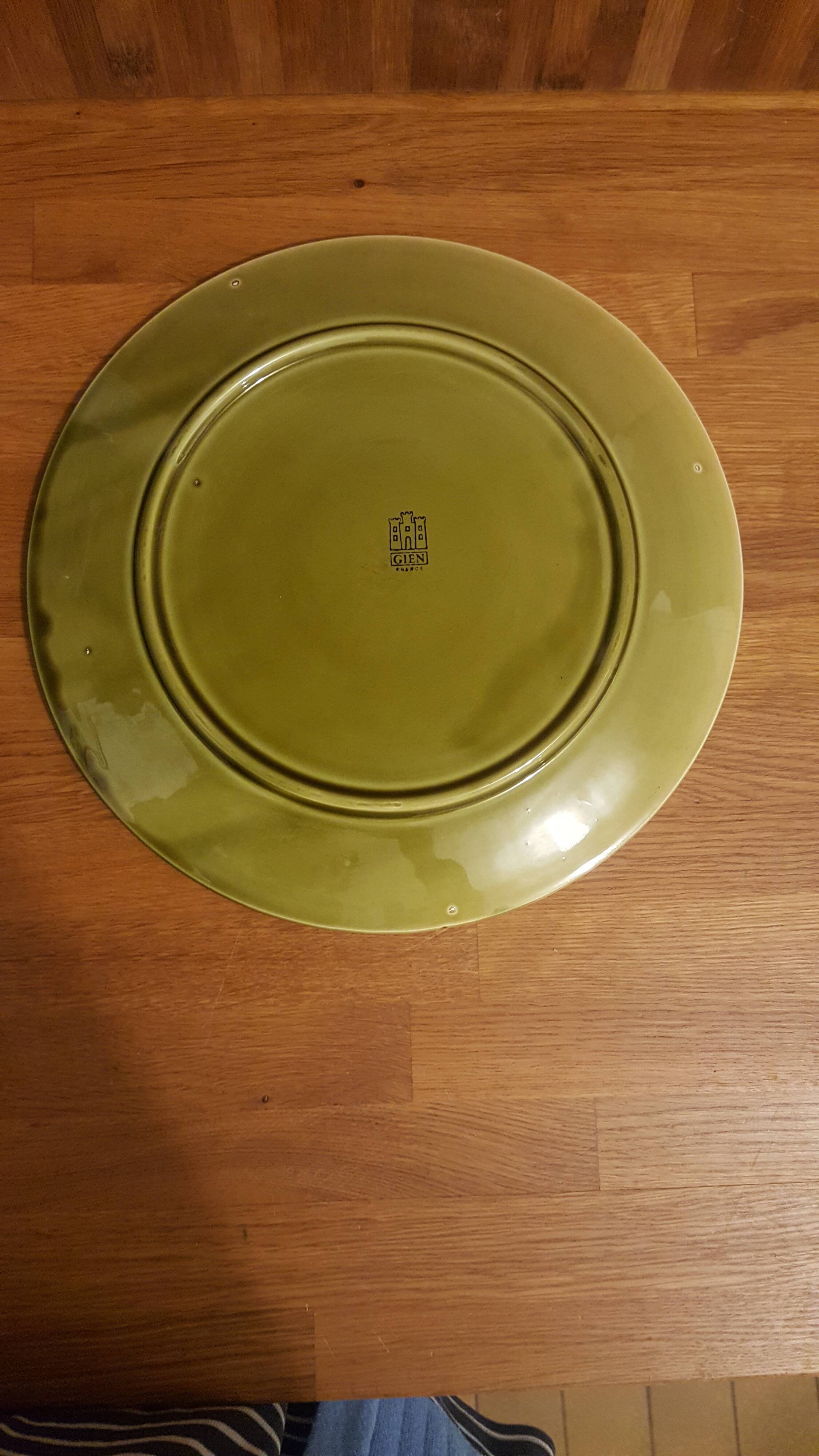 Gien Barbotine earthenware pie dish