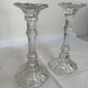 Paire de bougeoirs en verre