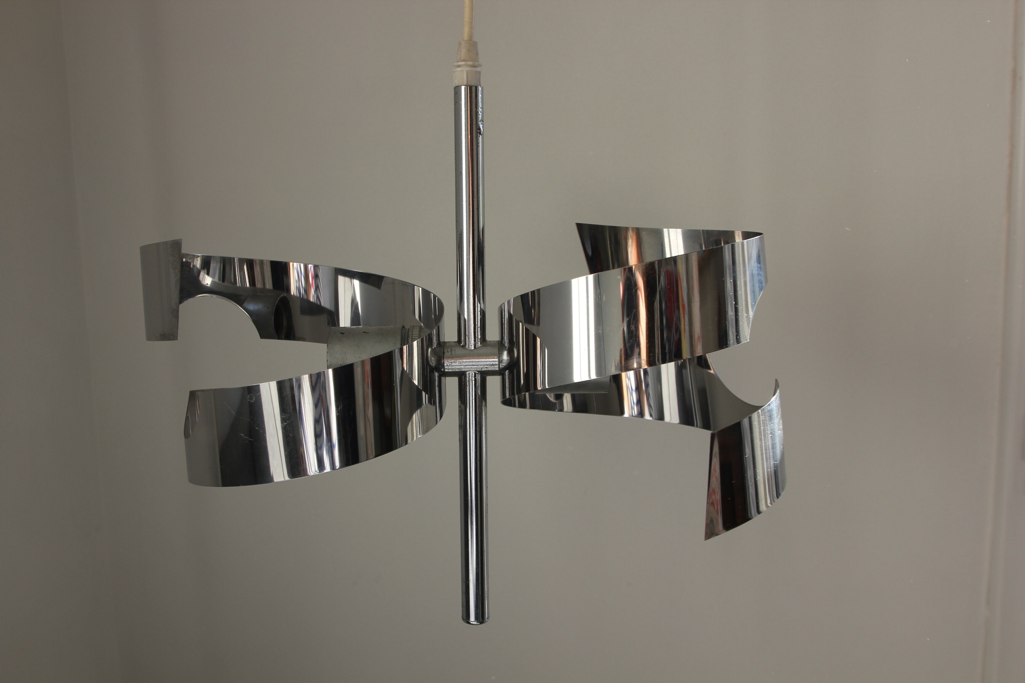 Seventies chrome suspension
