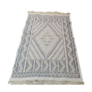 Tapis multicolore fait