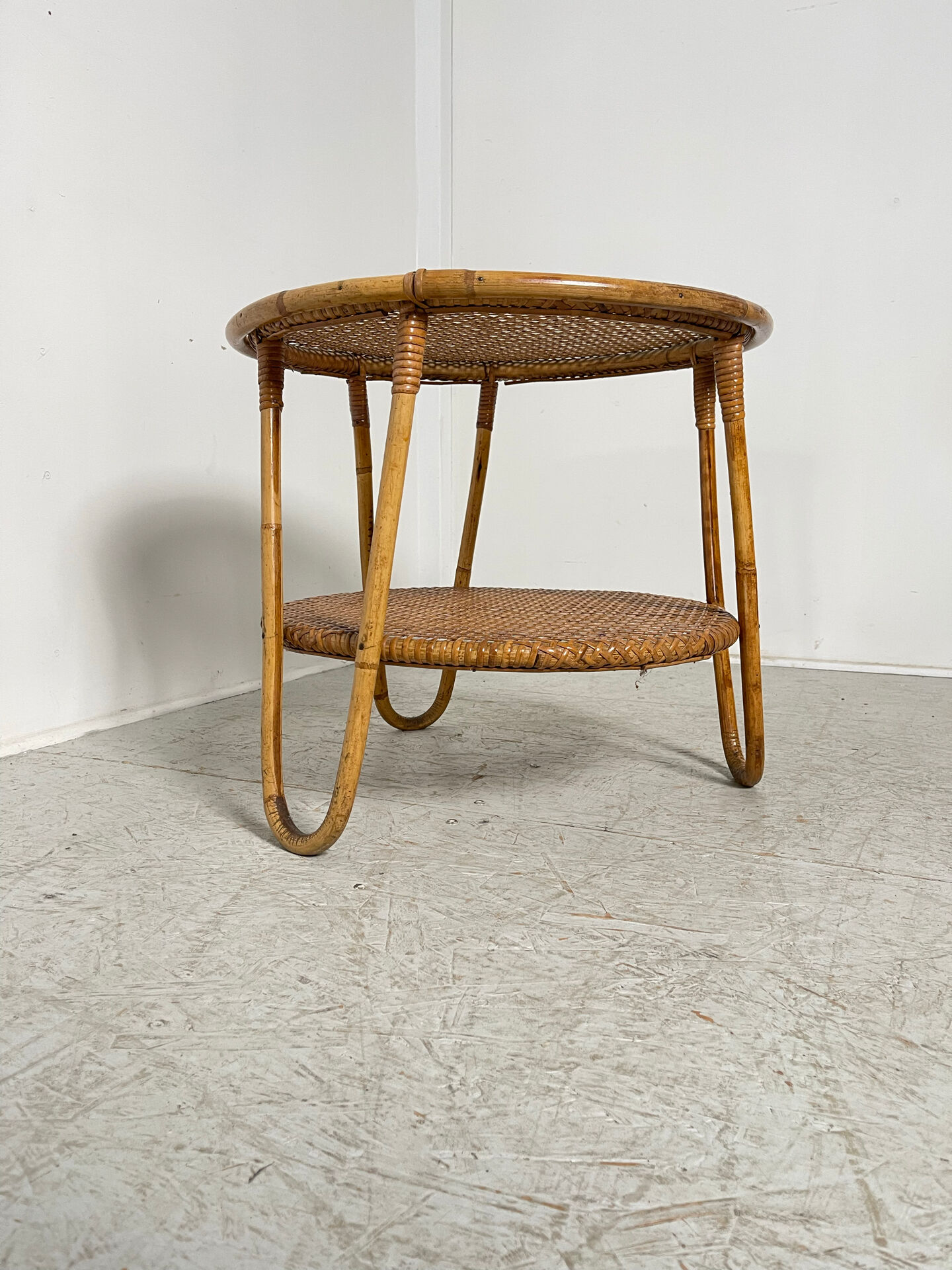 Table basse en rotin 1960