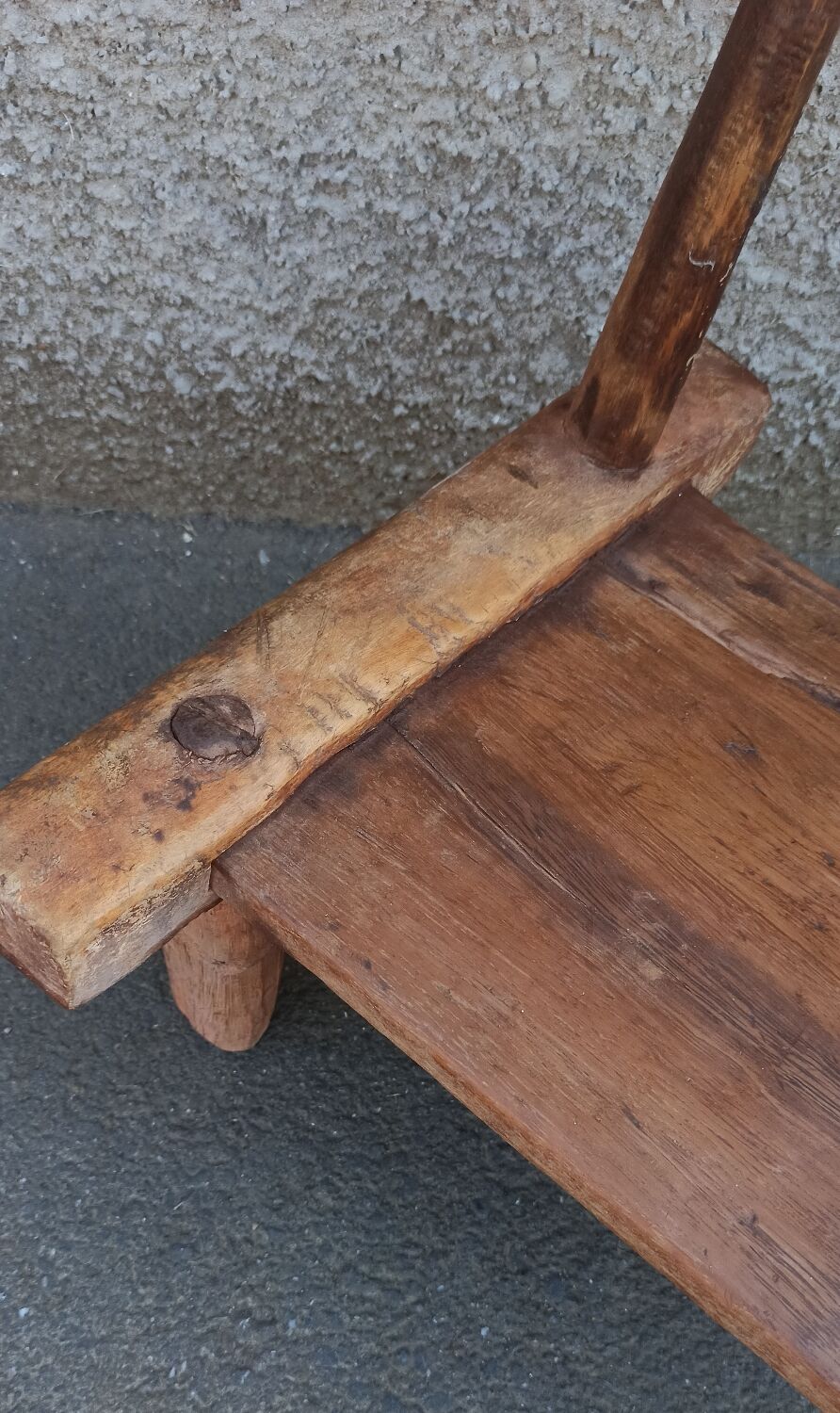 Antique wooden stool. Baoulé African art from Ivory Coast.