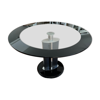 Round table in tempered glass 120cm