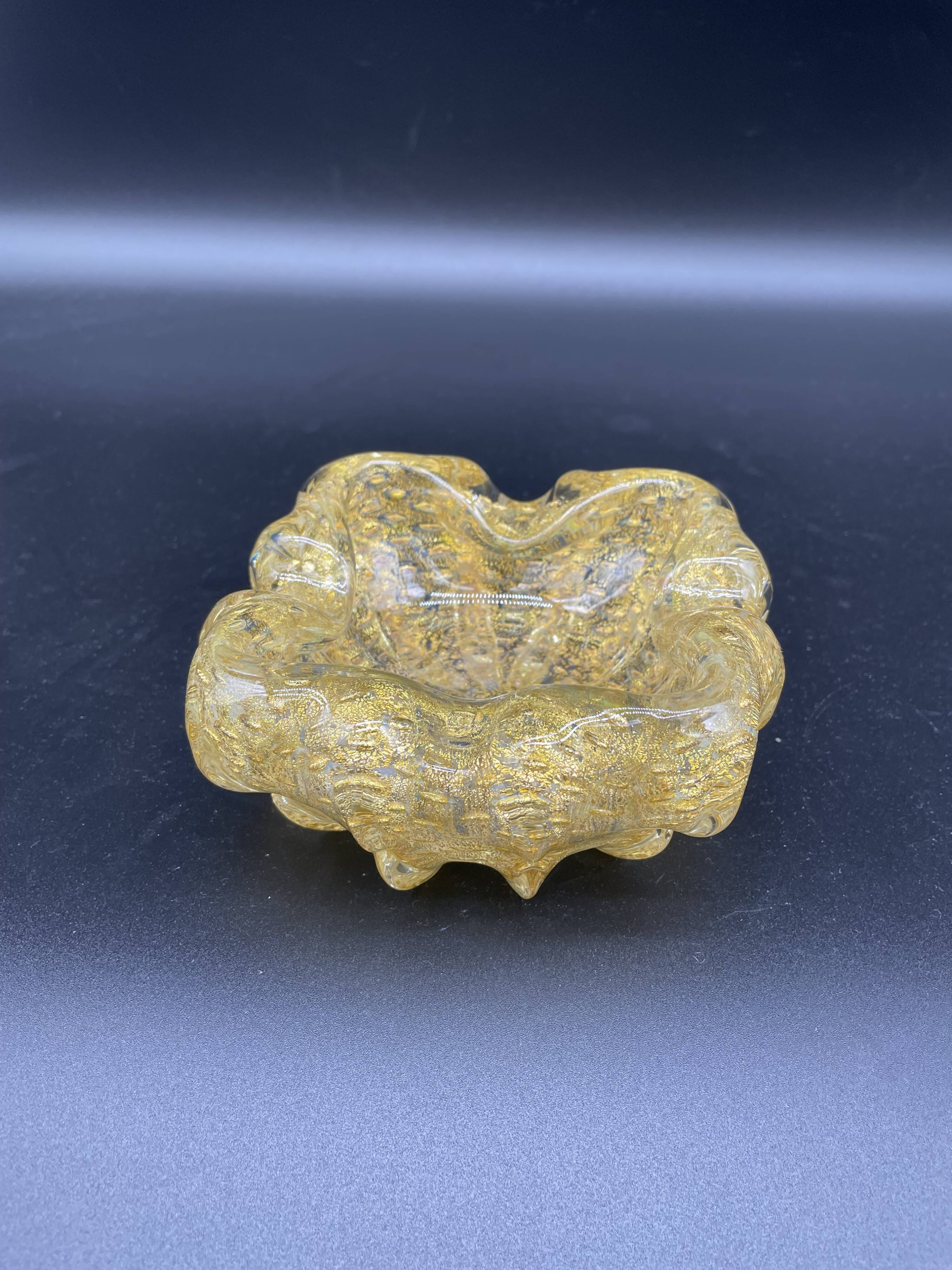 Empty pocket, Murano, Archimedes Seguso, yellow, gold, bubbled, stylized flower-forming, blown glass, Italy