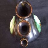 Vase with 3 flowers in the shape of a ceramic snail from Thulin (Belgium)