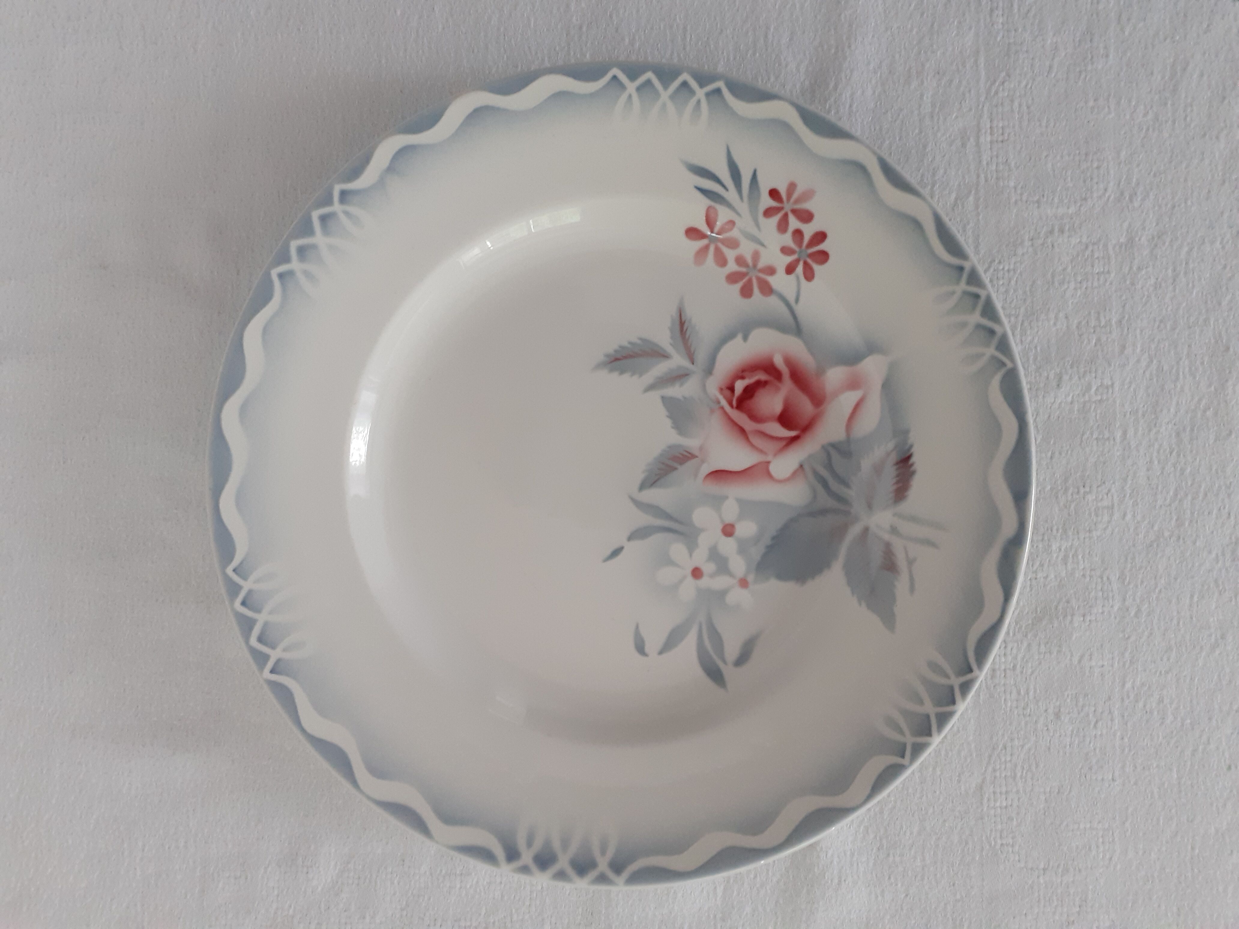 1 dish old earthenware Digoin sarreguemines lleur pink