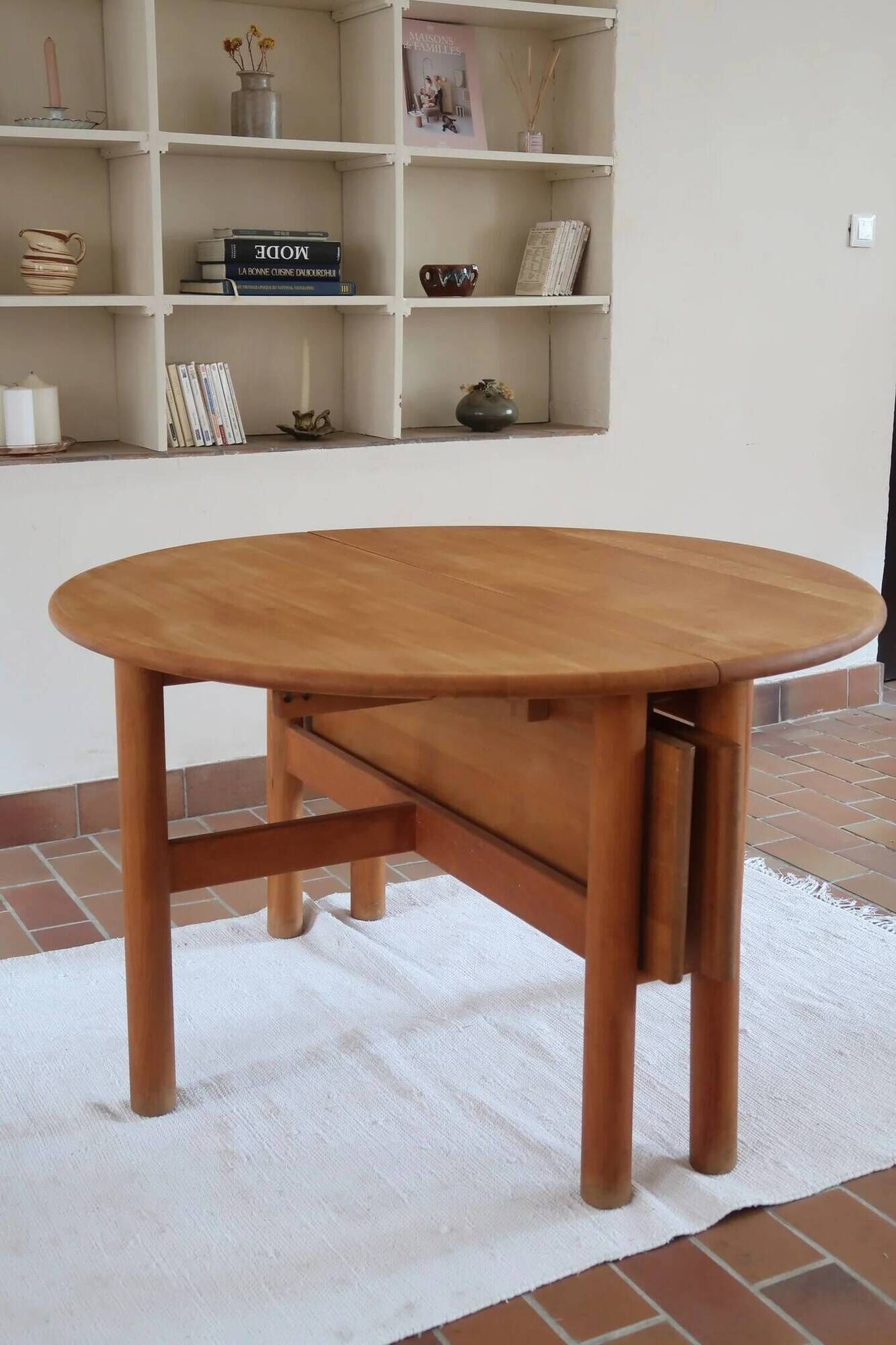 Table ronde extensible en hêtre massif, années 80