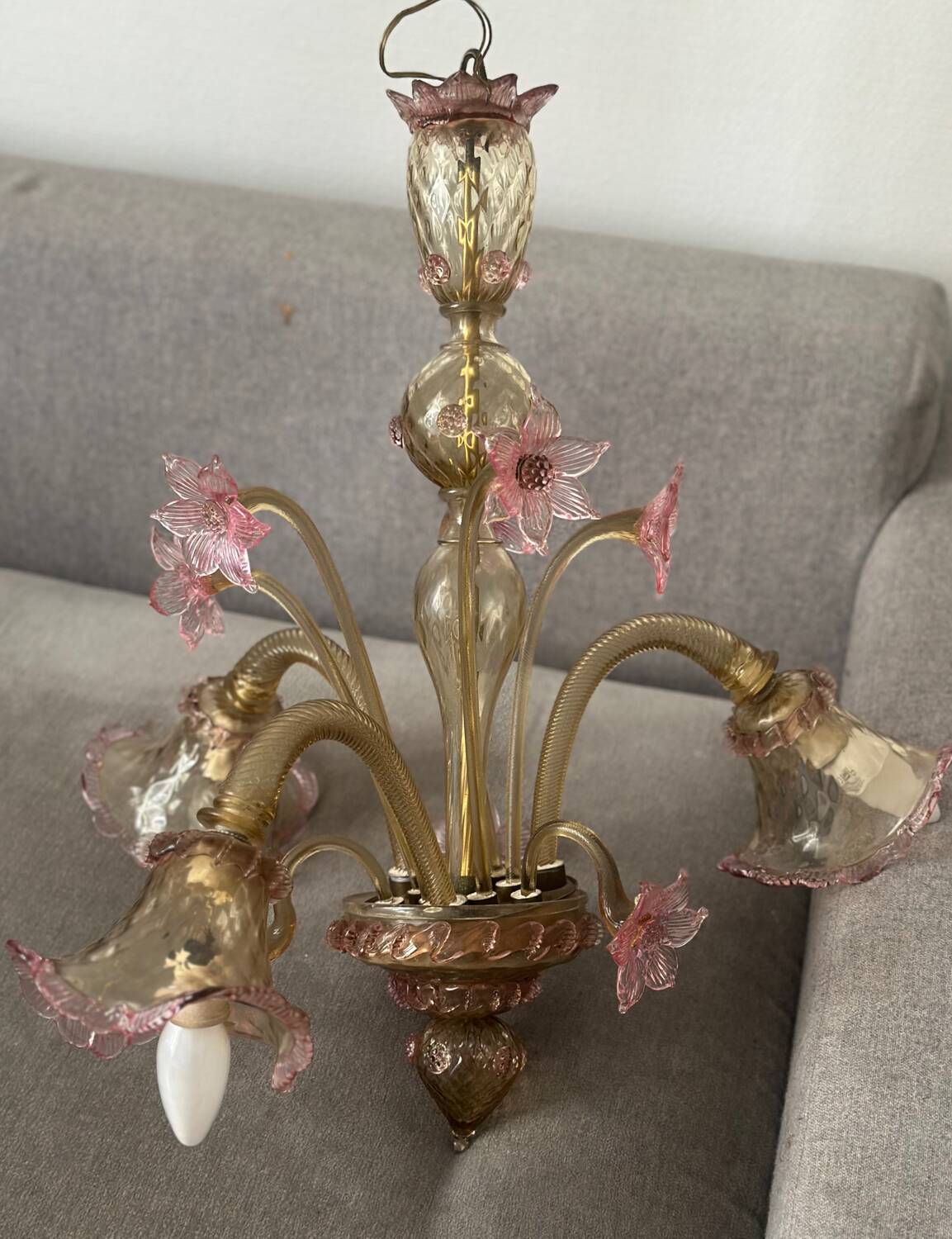 Murano glass chandelier Venetian flowers, circa 1950/1970 pink yellow