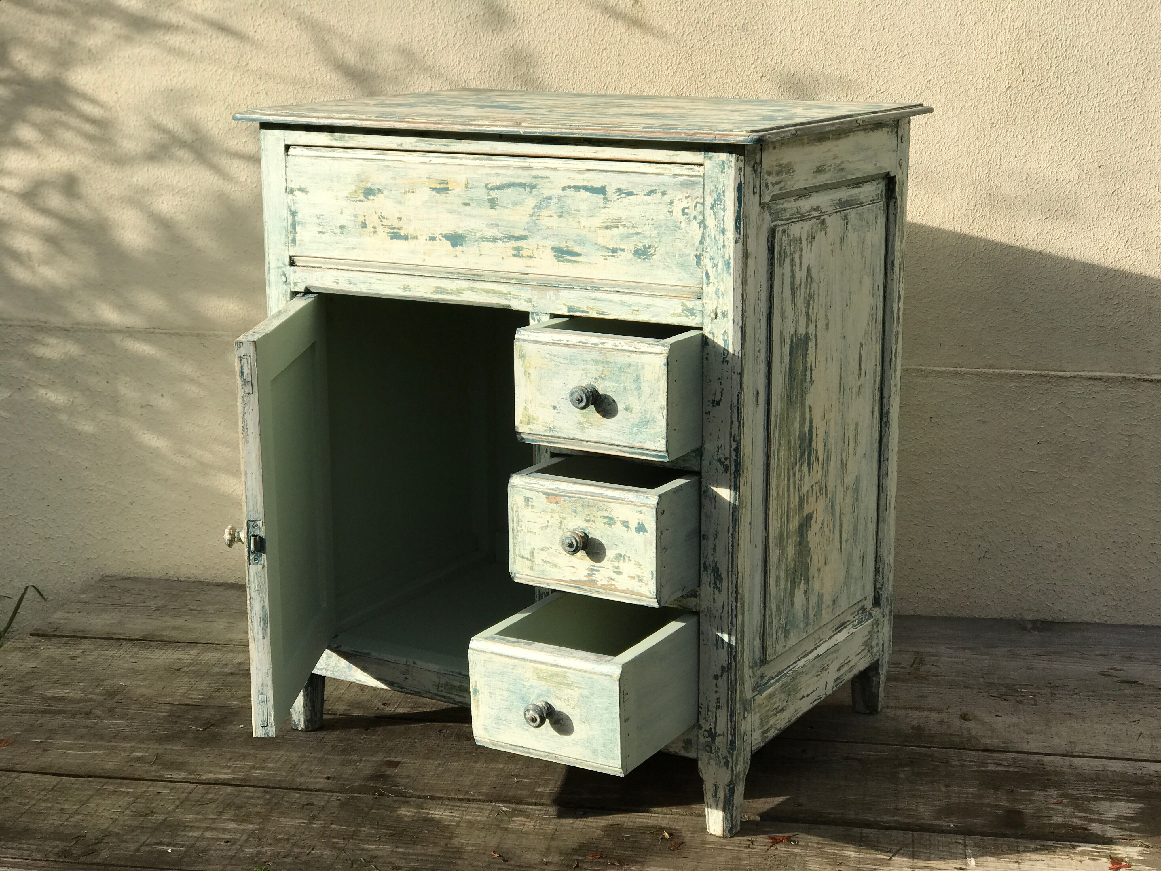 Old Parisian buffet patina white blue