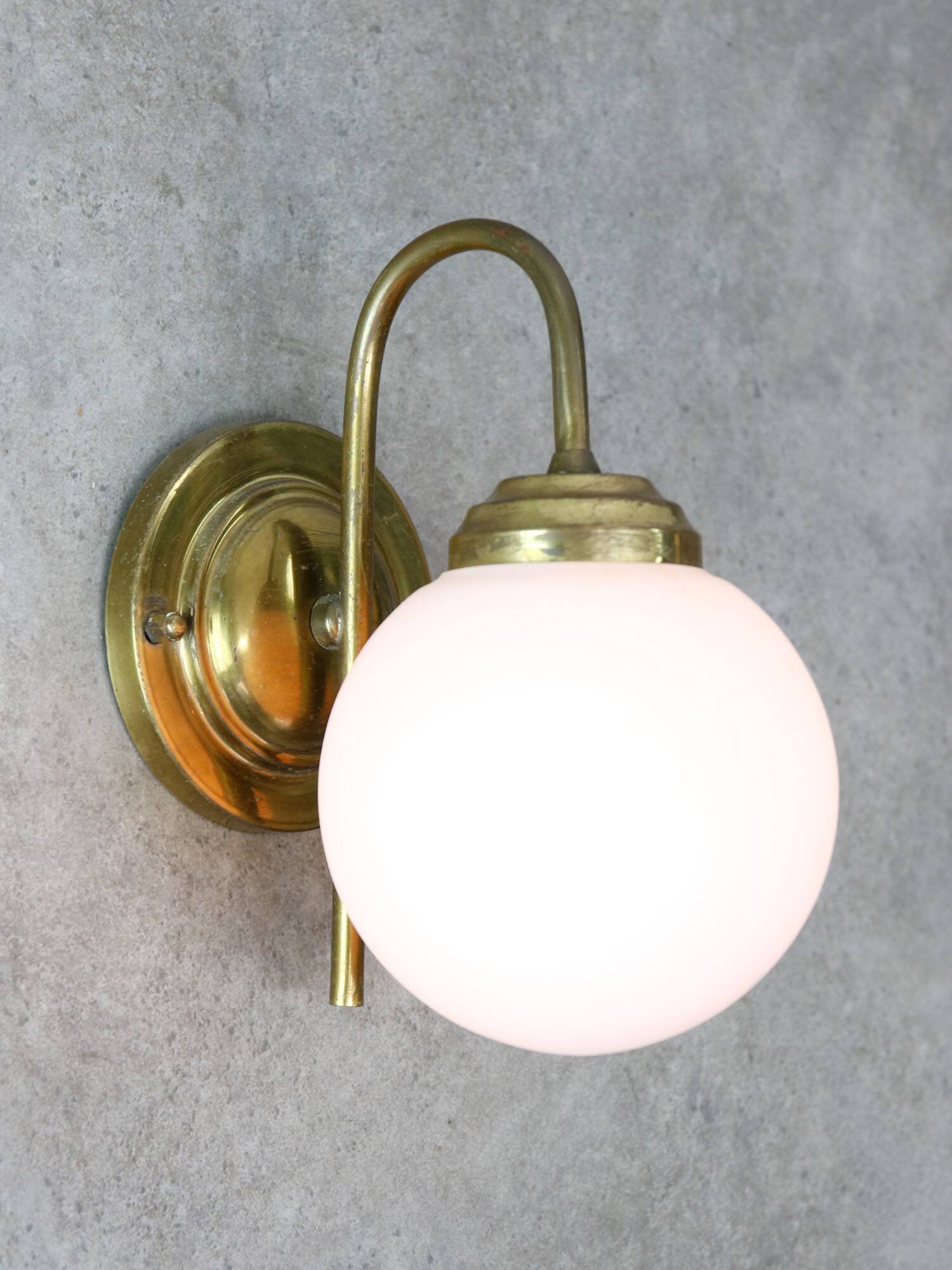 Mid-Century Italian Brass Wall Lamp, 1960s