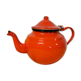Red enamelled teapot