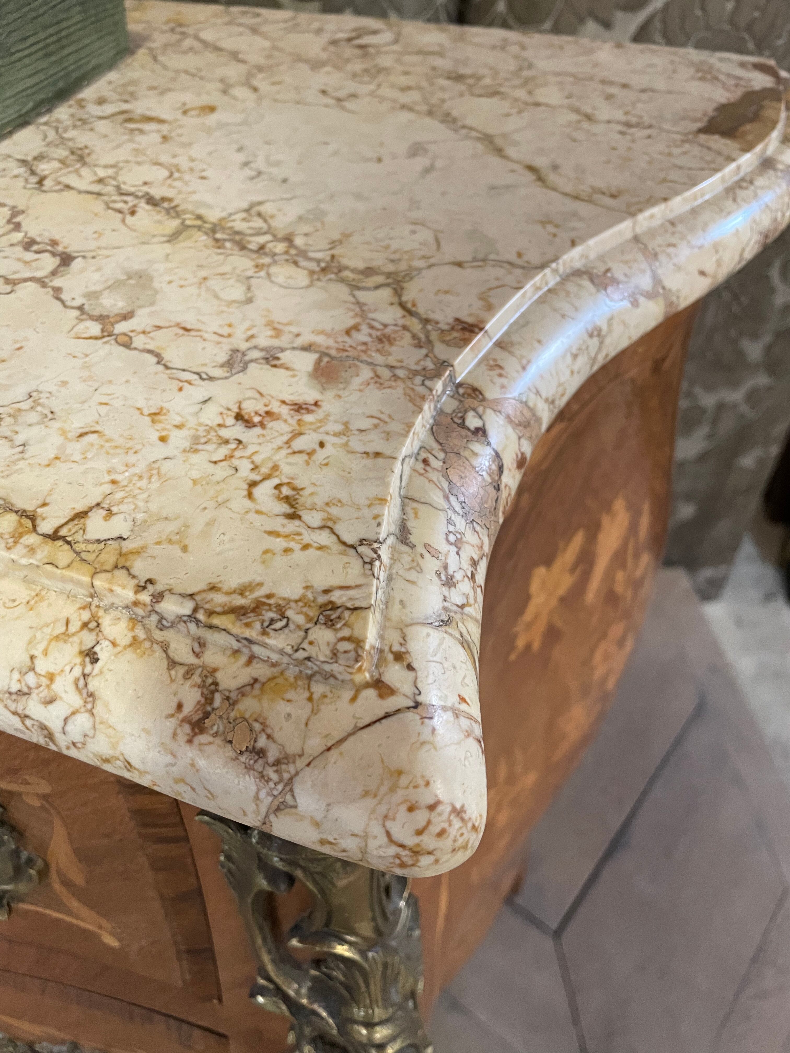 Louis XV style chest of drawers in marquetry