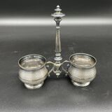 Saleron double, métal argenté, socle rond, prise, décor gravé, décoration de table, chic, poinçon