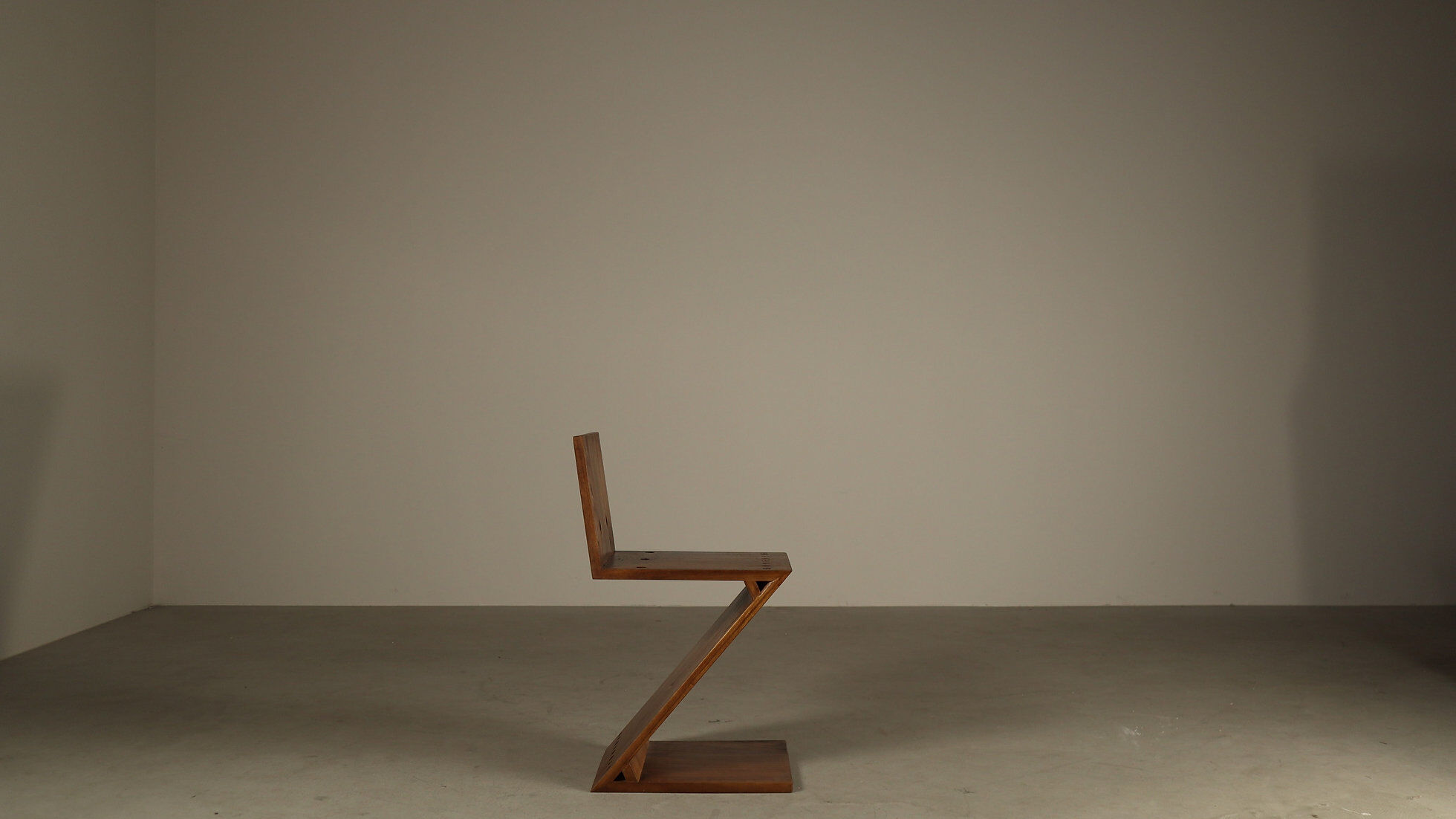 Ensemble de quatre chaises Zig-Zag après Gerrit Rietveld
