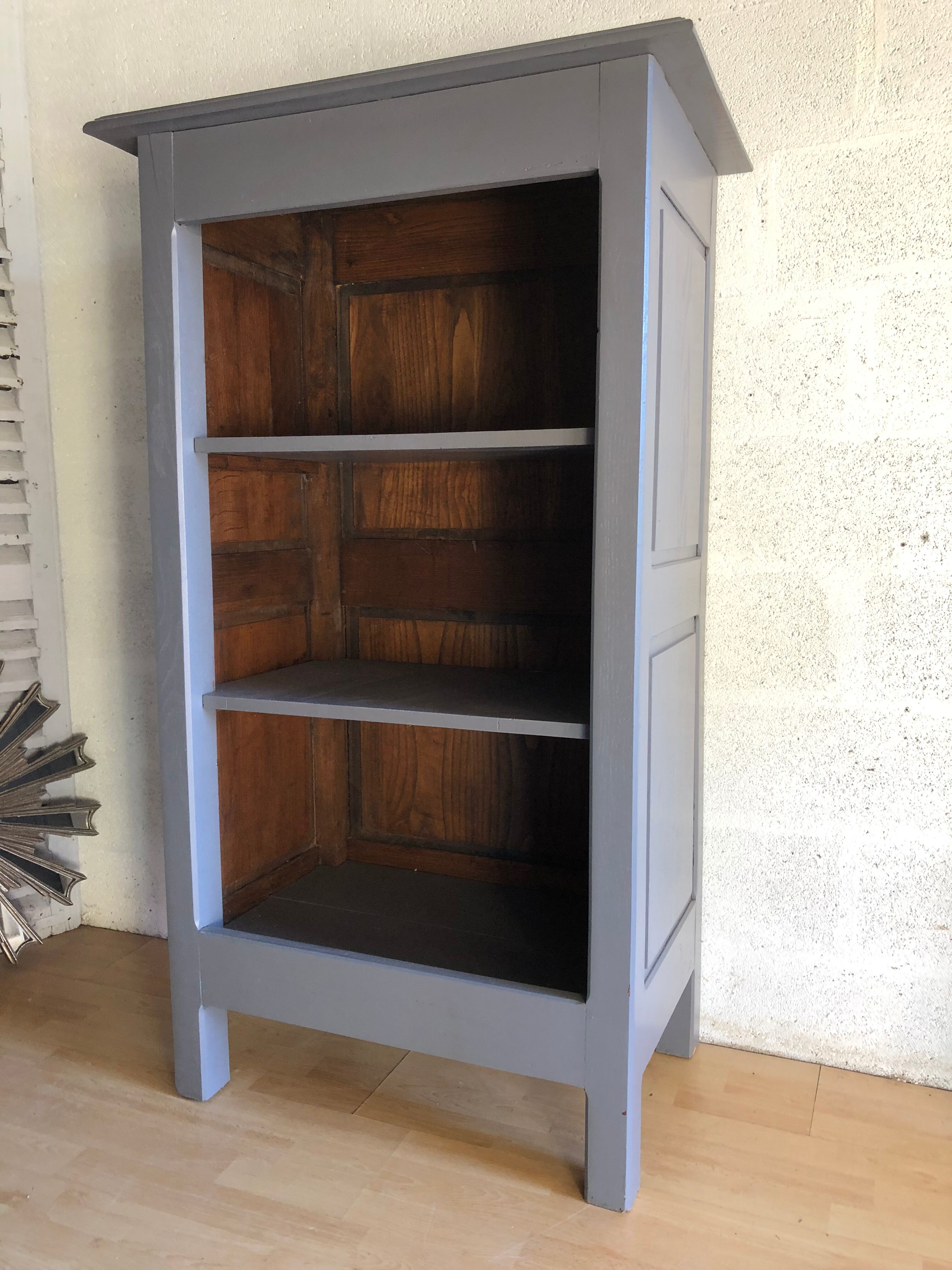 Library gray vintage bibus