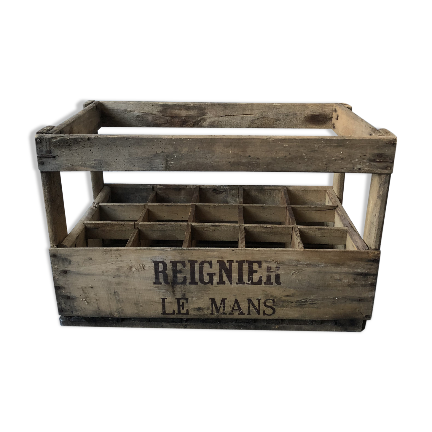 Reign bottle rack