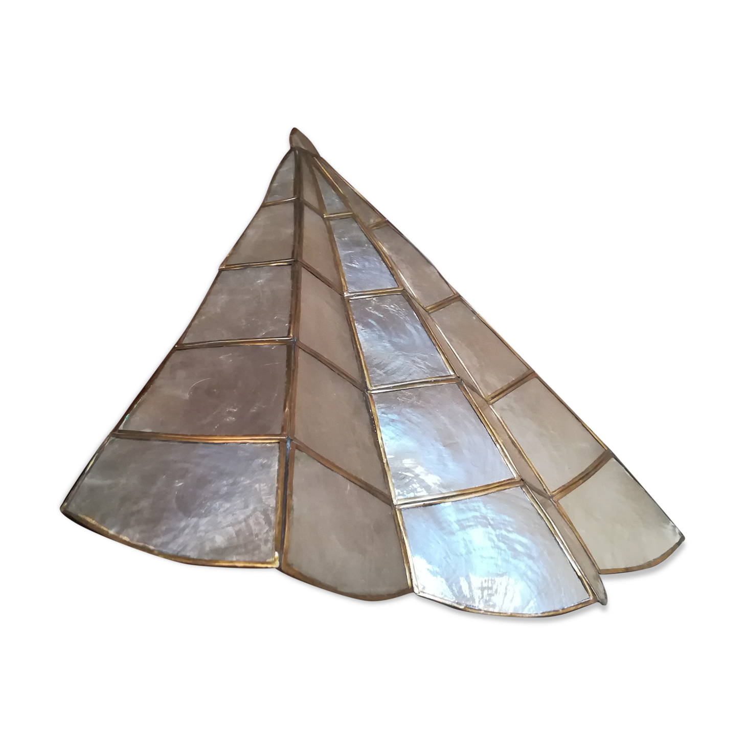 Sconce in mother-of-pearl and brass