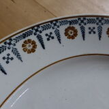 Flat serving dish on a pedestal in St Amand porcelain