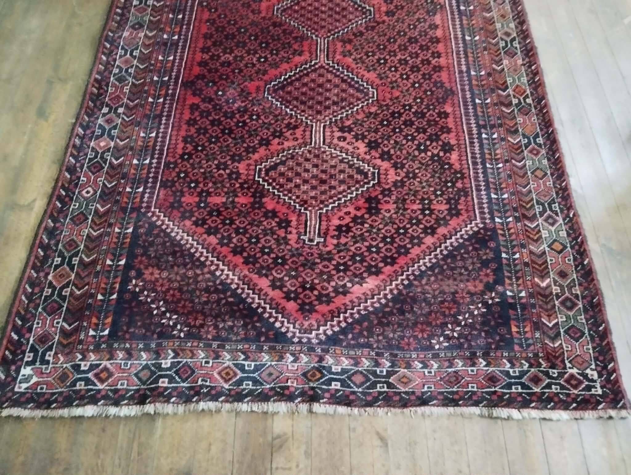 Handmade Persian Shiraz rug 280x200cm