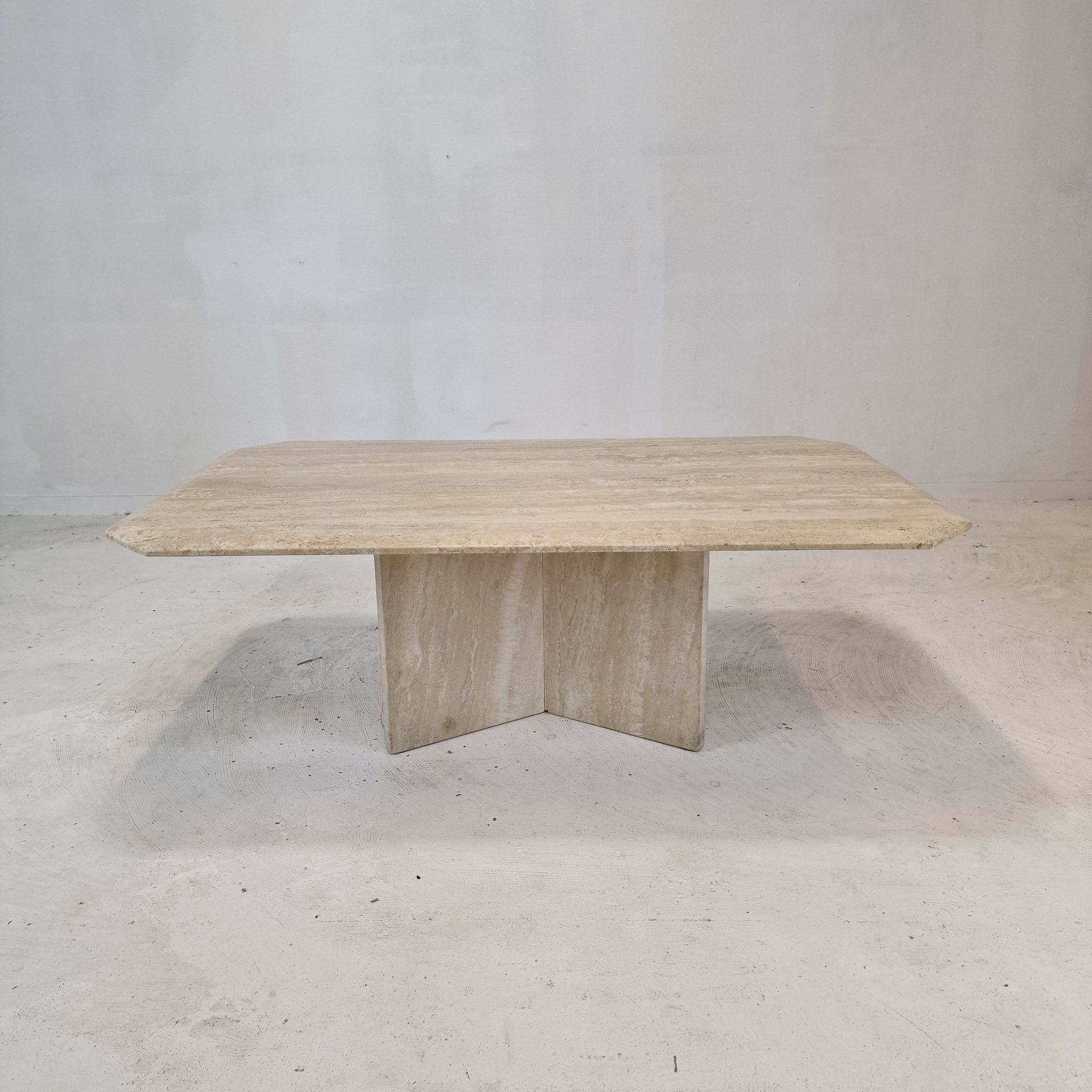 Italian Coffee Table in Travertine, 1980s