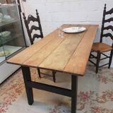 Farm table