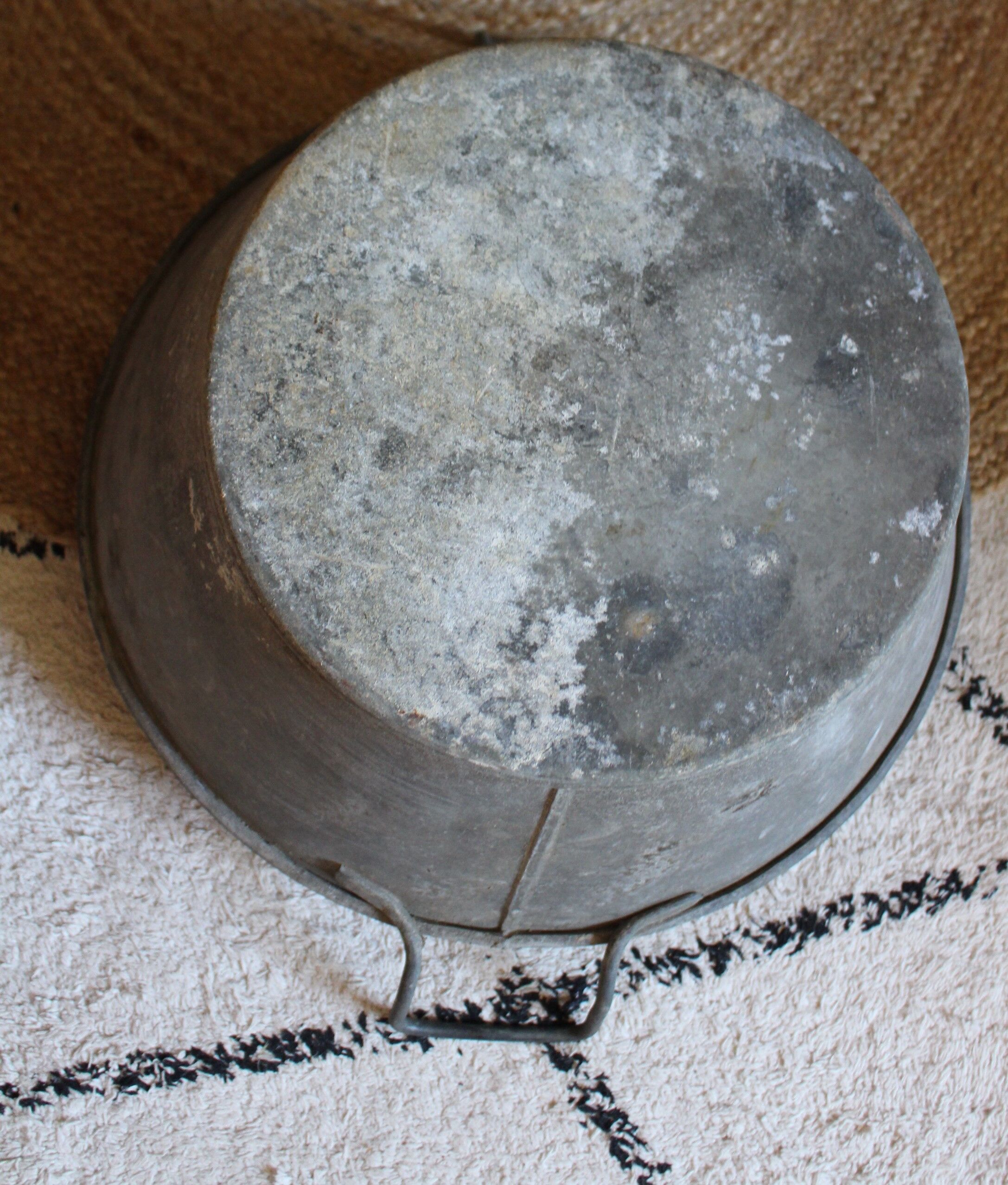 Zinc basin low garden