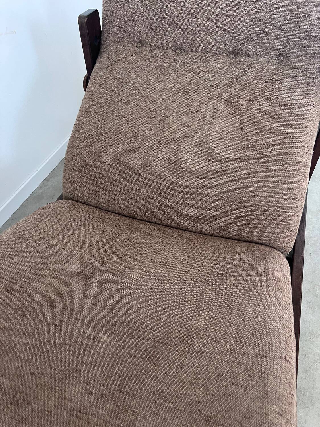 Old chaise longue wooden lounge chair Italian design from the 60s vintage