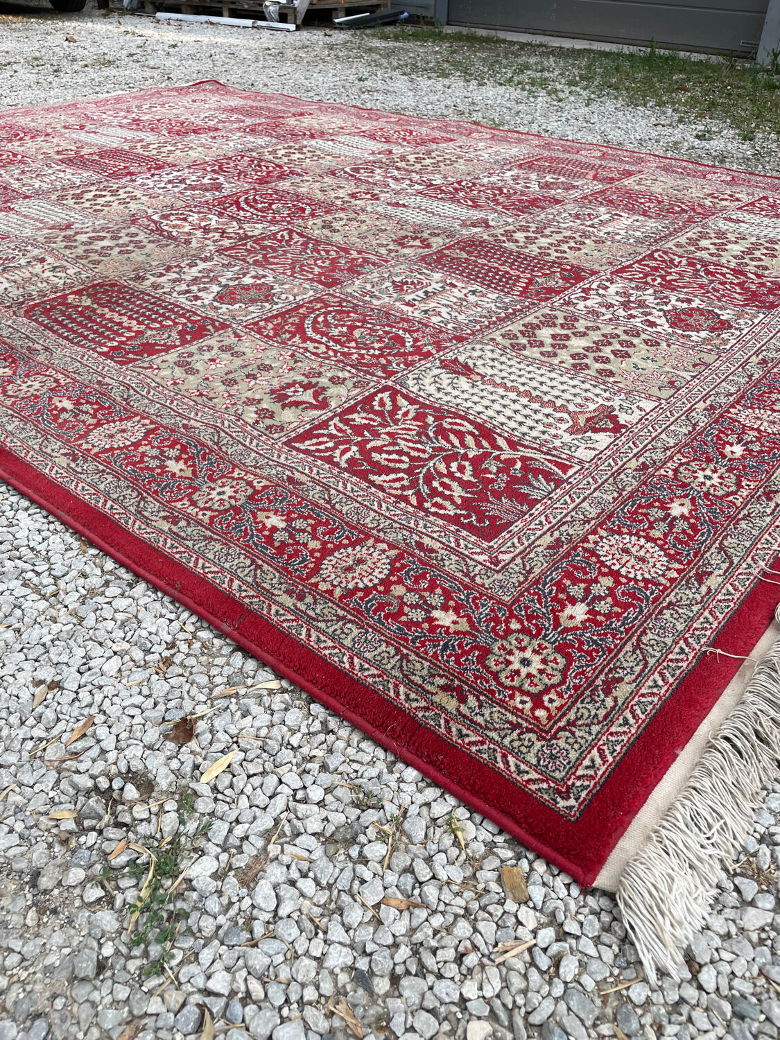 Very large Atlas rug