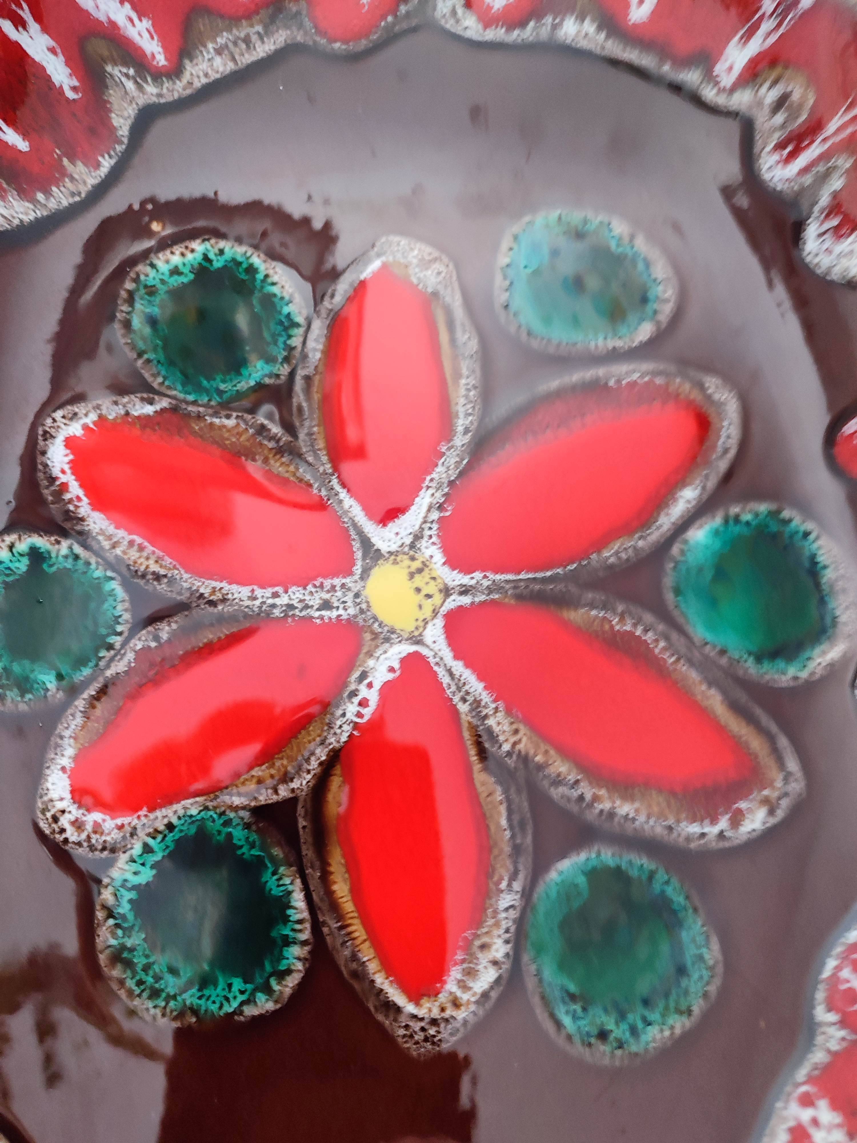 Magnificent decorative plate or fruit bowl signed Vallauris vintage.